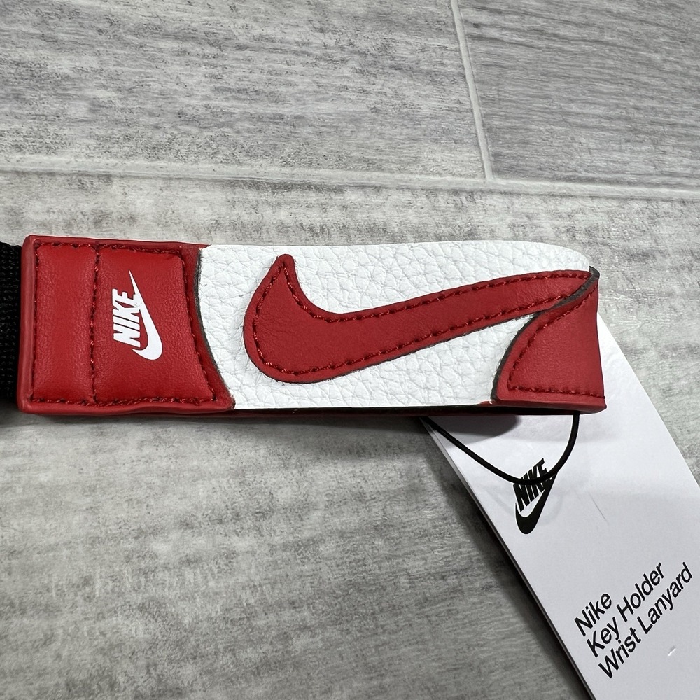 Nike Air Jordan Trophy Chicago Key Holder Keychain Red White Lanyard‎ Wrist NWT